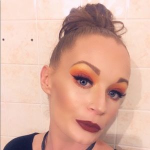 Meet your Posher, Desiree